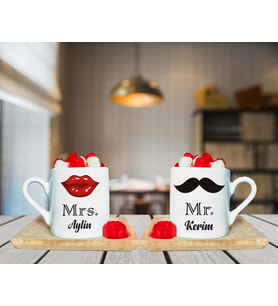 Mrs. & Mr. Dudak & Bıyık  Tasarımlı Çift Ahşap Tabaklı Kişiye Özel Türk Kahvesi Fincanı Seti