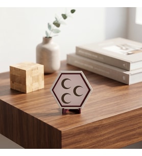 Çağdaş Dokunuşlu Üç Hilal Süsü Çalışma Masalarınız İçin Estetik ve Zarif Bir Dekoratif Seçenek 10x10 cm