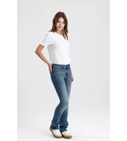 #KadınJean Vintage Renkte Indigo Denim Monica24 Boot Cut Yumuşak Doğal His Veren Kadın Jean Pantolon