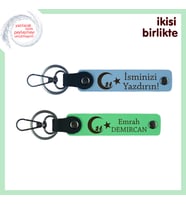 Patron İçin Anlamlı Hediye – Çocuk Ve Ayyıldız Kişisel İsimli Anahtarlık Takımı, Gök Mavi-Yeşil