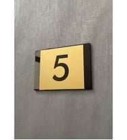 Minimal Gold Tasarım Daire Numarası