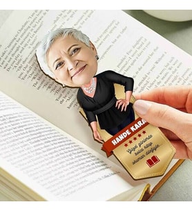 Karikatürlü Bakımlı Kadın Kitap Okuma Ayracı