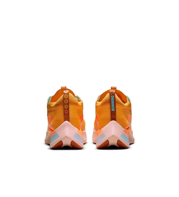Nike Zoom Fly 4 Koşu Ayakkabısı