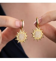 925 Ayar Gümüş Taşlı Ay Çiçeği Küpe (Gold)