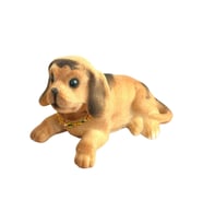 KAFA SALLAYAN KÖPEK ARABA SÜSÜ KAHVERENGİ RENK 14 CM
