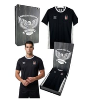 BEŞİKTAŞ ORJİNAL LİSANSLI UMBRO SİYAH FORMASI LAZER KUTU HEDİYELİ