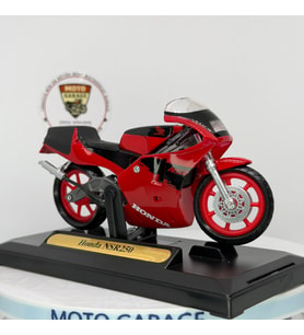 Honda NSR 250 1:18 Ölçek Lisanslı Diecast Metal Maket Motosiklet