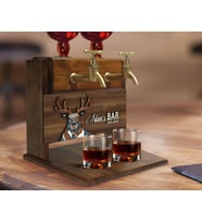 BK Gift Kişiye Özel Kabartma Geyik Tasarımlı Çift Musluklu Doğal Ahşap İçki Standı-1, İçki Standı, Doğum Günü Hediyesi, Ev Hediyesi, Erkek Hediye
