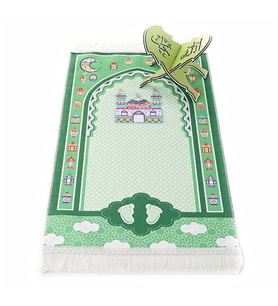 Çocuk Seccadesi Sahra Yeşil 82×45 cm 110 gr - Tesbih Hediyeli