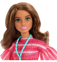 Barbie Ve Teresa'Nın Dostluk Tarifi, Çıkarılabilir Klasik Elbisesi Ve Kolye Gibi Aksesuarlarıyla Ter (Çok Renkli)