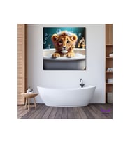 Tekli Kare Kanvas  Küvette Banyo Yapan Yavru Aslan Tablosu