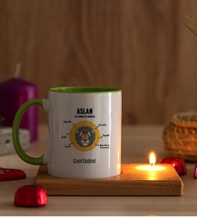 Kişiye Özel Aslan Burcuna Hediye Ahşap Altlıklı Mumlu Yeşil Kupa