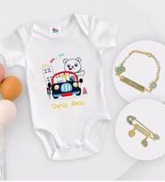 BK Kids Kişiye Özel Sevimli Sürücü Tasarımlı Beyaz Bebek Body Zıbın Erkek Bebek Künyesi ve İğnesi Hediye Seti-1