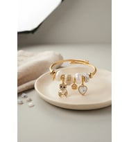 Tedy Bear Model Gold Renk Beyaz Charmlı Bileklik