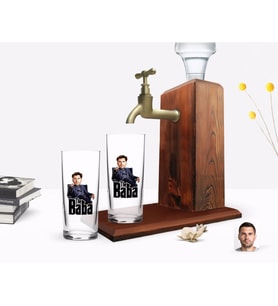 BK Gift Kişiye Özel Renkli Baskılı Godfather Baba Karikatürlü İkili Rakı Bardağı ve Ahşap Rakı Standı Hediye Seti-8 (Model 1)