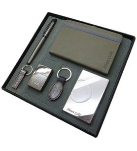 Signator® Vivere  Kişiye Özel Set - 128 Gb. Usb Bellek + Not defteri  + Titanyum Çakmak + Roller Kalem + Titanyum Anahtarlık ve Krom Kartvizitlik  İsme Özel Hediyelik Set (Karışık)