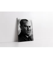 Atatürk Siyah Beyaz