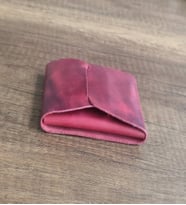 Sumerian Minimalist Crazy Deri Dikey Ön Cep Cüzdanı Kırmızı (Anahtarlık Hediye)