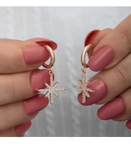 Gümüş Rose Sallantılı Kutup Yıldızı Kadın Küpe