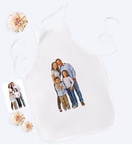 BK Gift Kişiye Özel Tam Boy Aile Karikatürlü Beyaz Mutfak Önlüğü-1