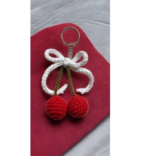 Sevimli Çilek Kiraz Amigurumi Örgü Anahtarlık ve Çanta Aksesuarı (Beyaz - Kırmızı)