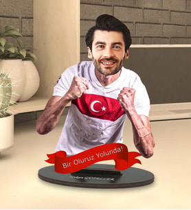 Kişiye Özel Bir Oluruz Yolunda Tasarımlı Karikatür Biblo