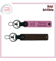Babaya Vatan Bağlantılı Şık Anahtarlık, 61 Yazılı Kişisel Deri Set, İsim Yazılı, Pembe-Koyu Kahve