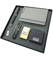 Signator® Felsina  İsme Özel Set - Çakmak + Not Defteri  + Fonksiyonlu Çakı + 32 Gb. Usb Bellek + Kalem ve El Aynası  Kişiye Özel Hediyelik Set (Karışık)