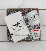 BK Gift Kişiye Özel İsimli Defter Kalem Kupa ve Mini Kovada Kokulu Mum Hediye Seti-3, Arkadaşa Hediye, Sevgiliye Hediye, Yeni İş Hediyesi