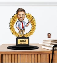 Kişiye Özel Karikatürlü Yılın Öğretmeni Ahşap Oscar - Masaüstü Biblo