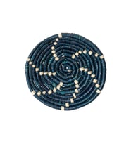 Koza Home Meander Dekoratif Lacivert Desenli Bambu Duvar Tabağı 30cm 8995