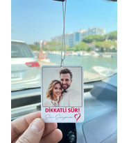 Beyaz Pleksi Kişiye Özel Fotoğraflı Dikkatli Sür Yazılı Araba Hediyesi Araba Süsü Dikiz Aynası Süsü