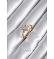 Pirinç Gold Renk Zirkon Taşlı Kalp Charm Model Kadın Yüzük TJ-BYK2959