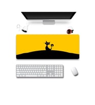 SonicTouch Kara Kedi Sarı Siyah Gamer Oyuncu Dikişsiz Sıvı Geçirmez Klavye Mouse Pad 32x70Cm