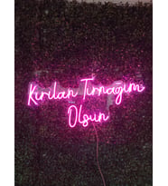 Kırılan Tırnağım Olsun Kuaför Güzellik Merkezi Neon Led Tabela(70x30cm) (Pembe)