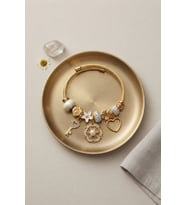 Beyaz Charmlı Model Kadın Bileklik 5886