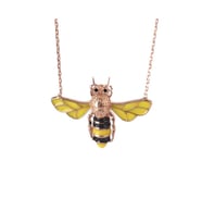 Arı Figürlü Mine İşli Zirkon Taşlı Rose Gold Kaplama Gümüş Kolye