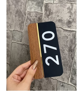 Natural Wooden Serisi Siyah Mat Kapı Numarası