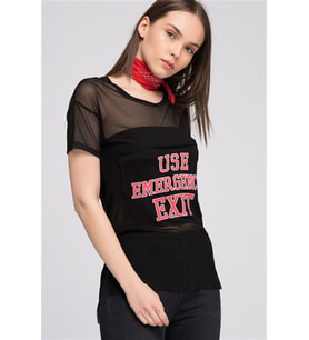 8070702 Tül Baskı Parçalı Yanı Yırtmaçlı Kısa Kol T.Shirt SIYAH (Siyah)