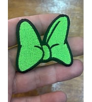 5X4 CM FOSFOR YEŞİLİ ÜTÜ İLE YAPIŞAN FİYONK APLİKE ARMA HOBİ GİYİM DİKİŞ AKSESUARI