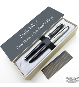 Scrikss İsme Özel Kalem Seti - Siyah Krom Roller Kalem + Tükenmez Set (Karışık)