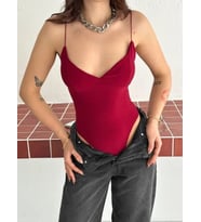 Derin Dekolte Askılı Body Sırt Dekolteli Şık Kolsuz Yazlık Bodysuit - Kırmızı
