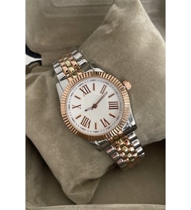 Özel Kutulu Kol Saati Sade Moda Metal Kordonlu Rose Gold Gümüş Renk Kadın Kol Saati Zarif Kadınlara Eşinize Sevgiliye Hediyelik Doğum Günü Hediyesi Ablaya Anneye Hanıma Sevdiklerinize Hediye