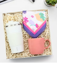 Kişiye Özel 500ml Çelik Termos & Beyaz Pembe Desenli Fular & Pembe Kupa Hediye Seti