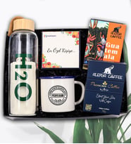Bambu Kapaklı 600 Ml Cam Matara & Mavi Renk Detaylı Vintage Kupa & Alerya Guatemala Filtre Kahve & Alerya Premium Filtre Kahve Hediye Seti