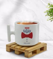 BK Gift Kişiye Özel Yakışıklı Babam Tasarımlı T Kulplu Beyaz Middle Kupa Bardak-2