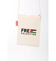 Geleneksel Filistin "Free PALESTINE" Ve Flaglı Dijital Baskılı Askılı Kanvas Bez Fermuarlı Çanta 18*25 CM (Krem)