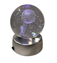 Dekoratif Renk Değiştiren Aya Çıkan Astronot Temalı Işıklı Cam Küre 8cm*6cm