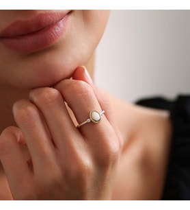 Opal Taşlı Altın Yüzük (Çok Renkli)