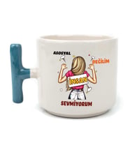 Asosyal Değilim İnsan Sevmiyorum Baskılı Mavi Kulplu T Kupa